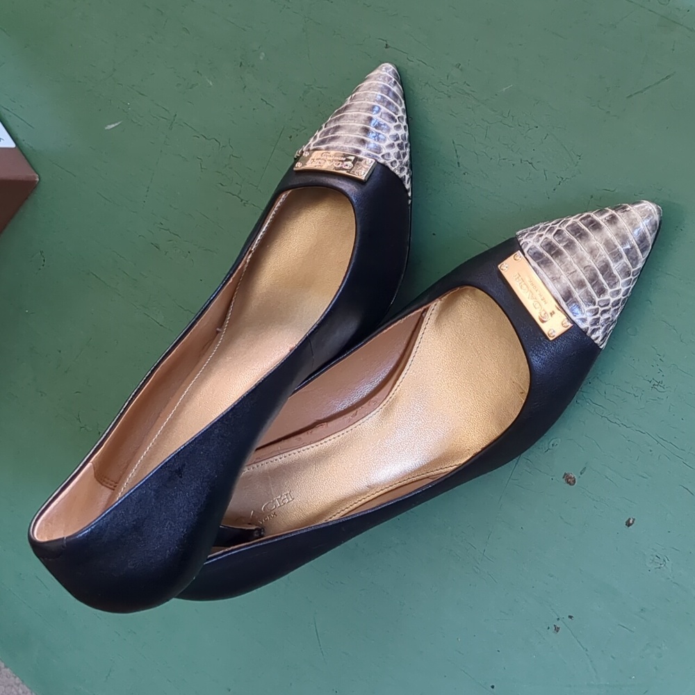 Coach Zan Two Tone Black/ Snake Skin heels Size 9 - Picture 14 of 16